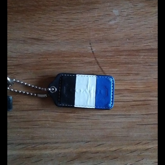 Pours Coach - Picture 4 of 6